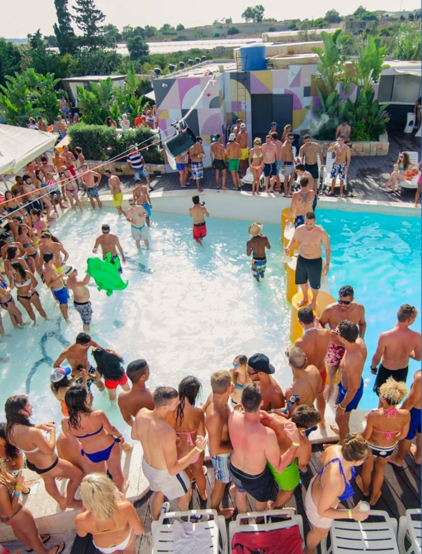 Aria Complex - event venue with pool and stage in L-Iklin, photo 4