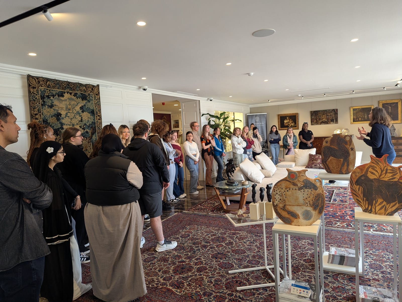 Artemisia Fine Arts & Antiques - fine art and antiques gallery in Bidnija, photo 1