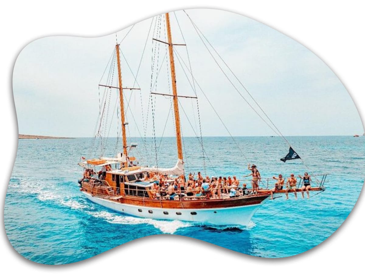 Boat Tours Comino - comino boat tours and charters in Għajnsielem, photo 3