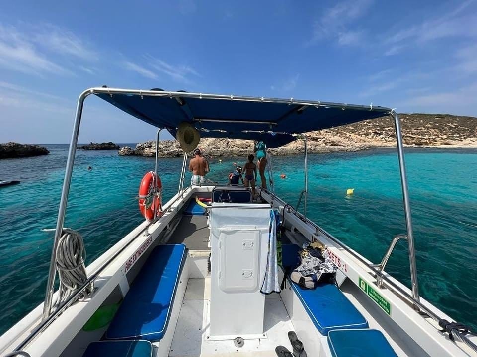 Boat Tours Comino - comino boat tours and charters in Għajnsielem, photo 7