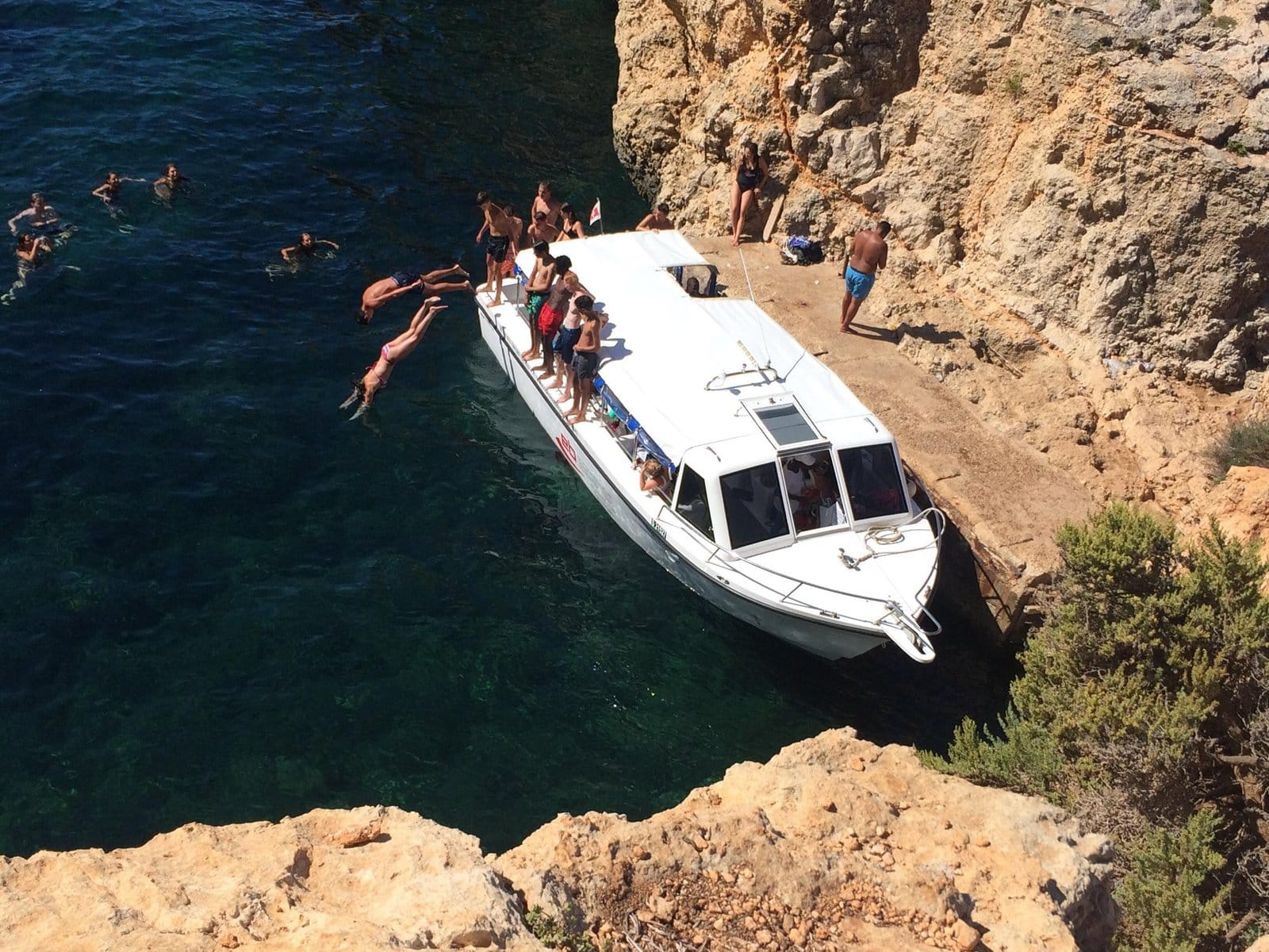 Boat Tours Comino - comino boat tours and charters in Għajnsielem, photo 9