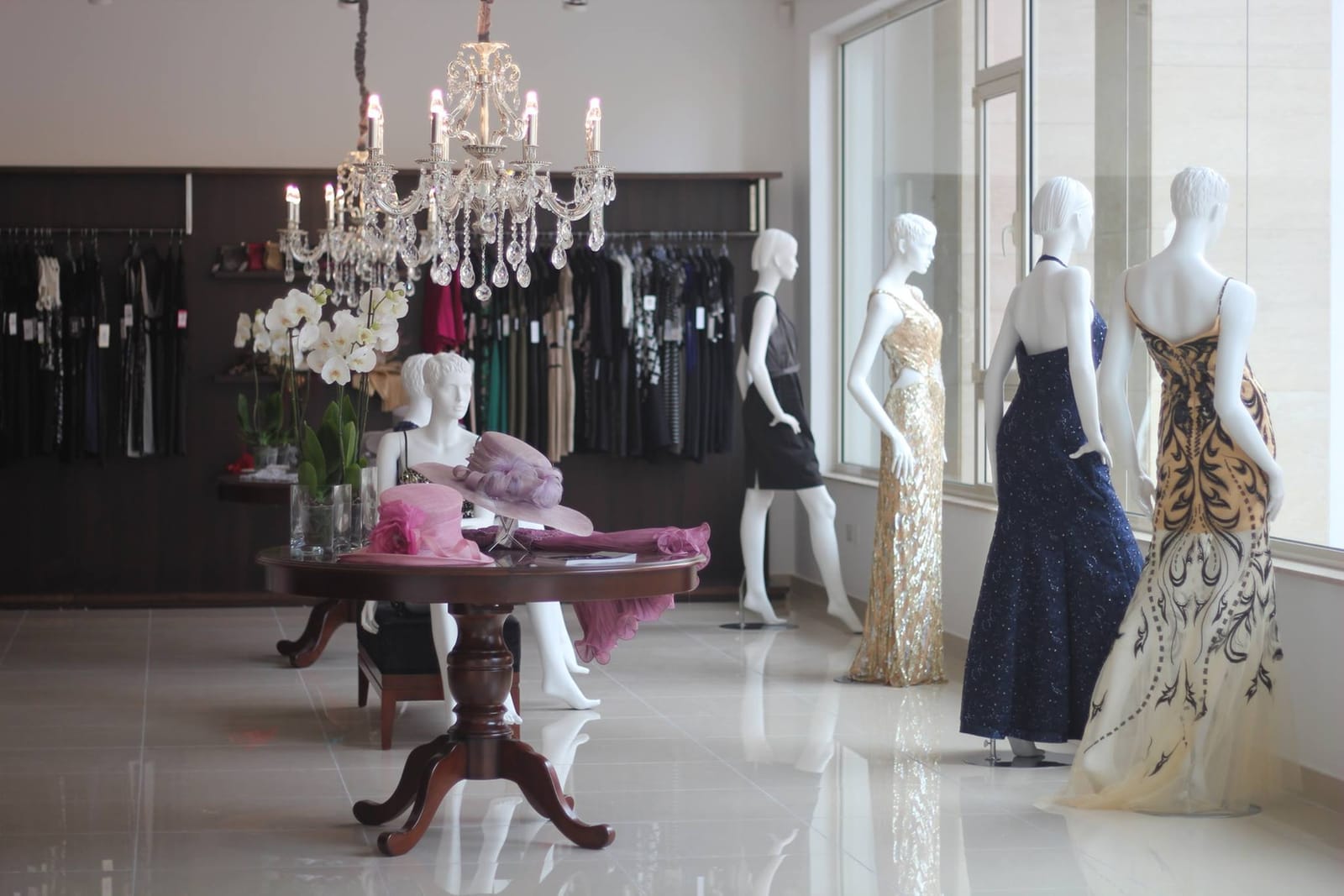 BVR - occasion dress boutique in Gżira, photo 1