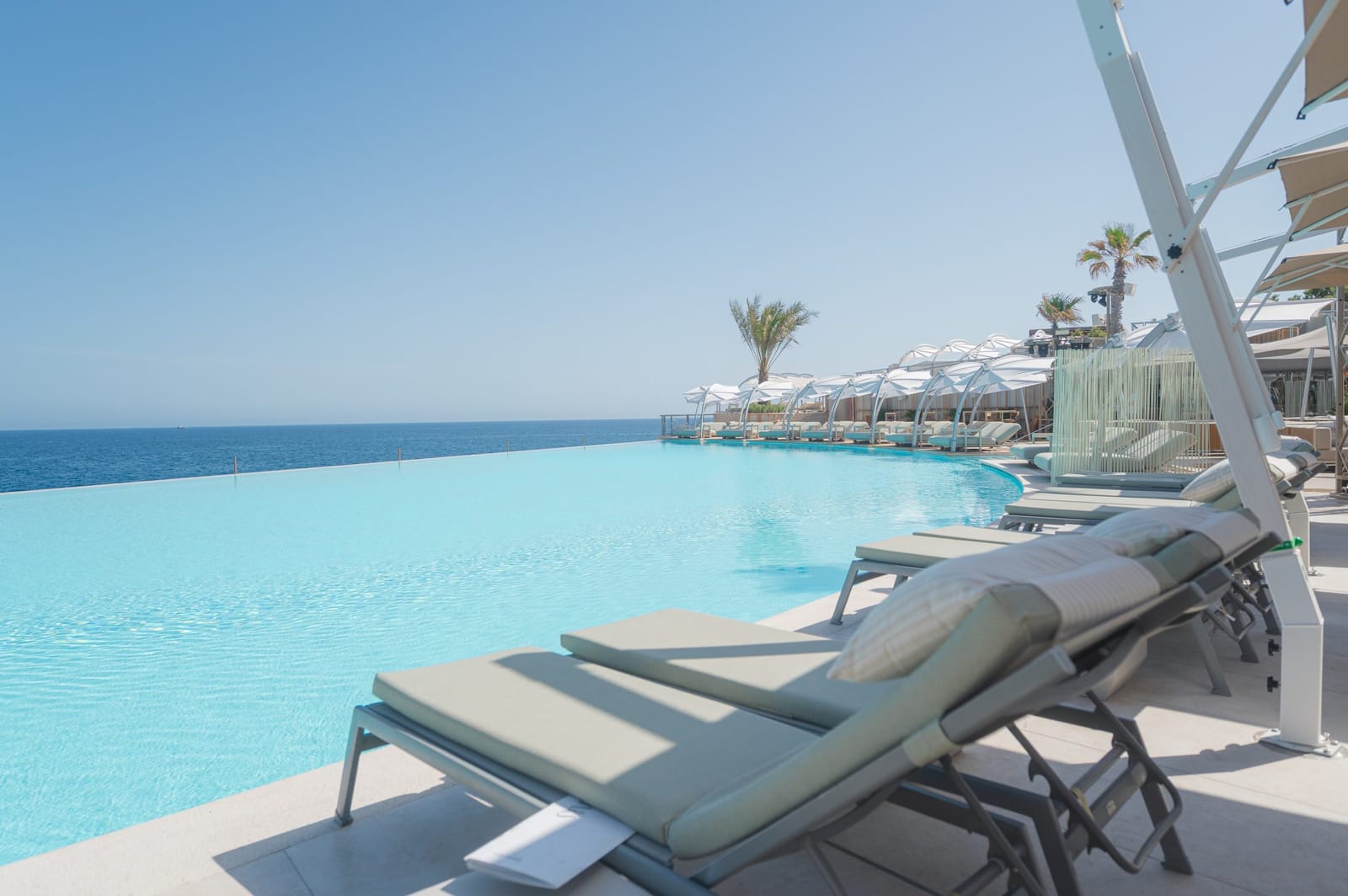 Café del Mar Malta - beach club, pool and restaurant in Qawra, photo 14