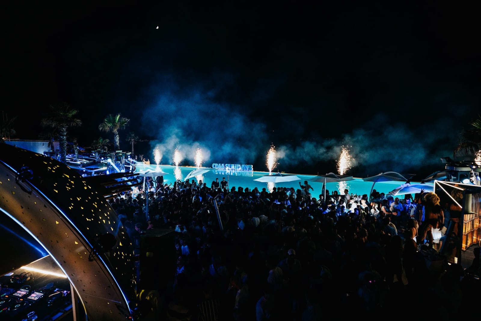Café del Mar Malta - beach club, pool and restaurant in Qawra, photo 6
