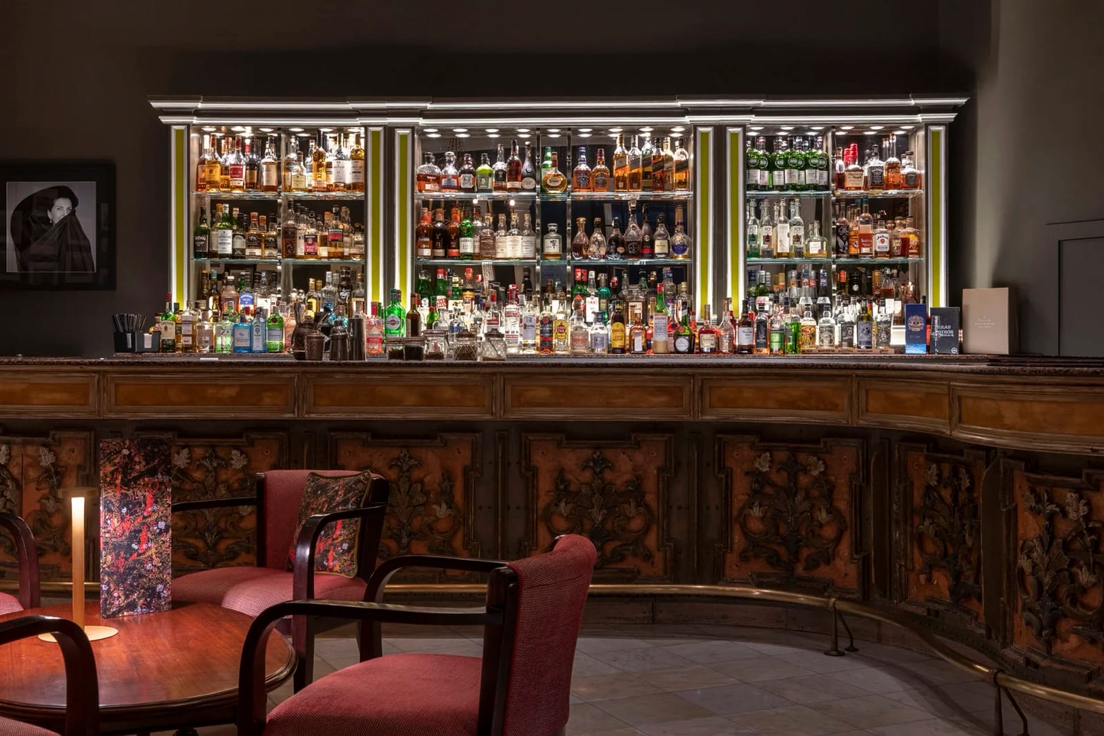 The Club Bar - historic cocktail bar in floriana in Floriana, photo 2