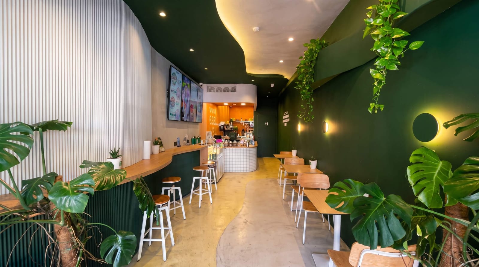 eeetwell - healthy fast casual food chain in St Julian's, photo 10