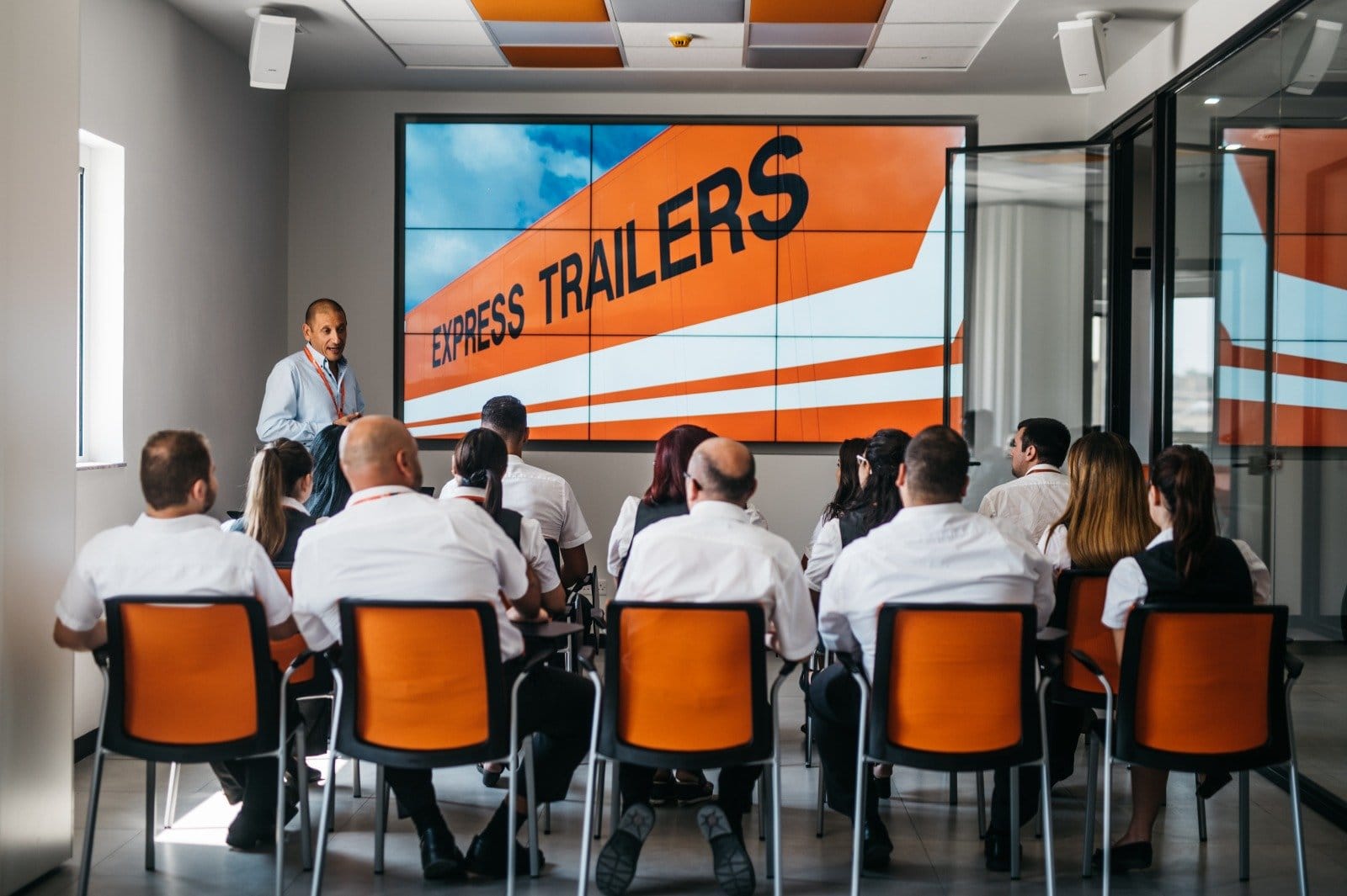 Express Trailers - transport and logistics operator in Luqa, photo 11