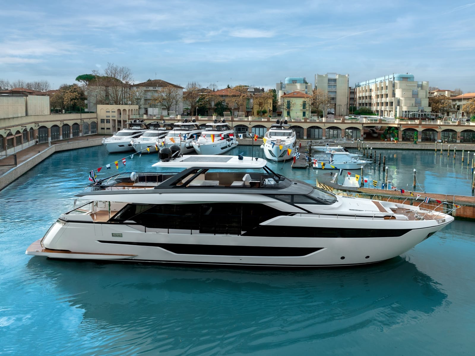 FL Yachting - yacht sales and yacht management in Ta' Xbiex, photo 1