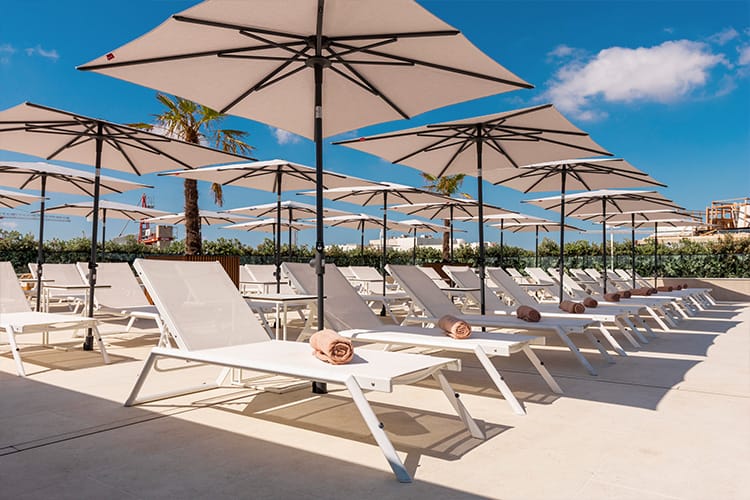 FLO Skypool - adults-only rooftop pool and bar in St Julian's, photo 5
