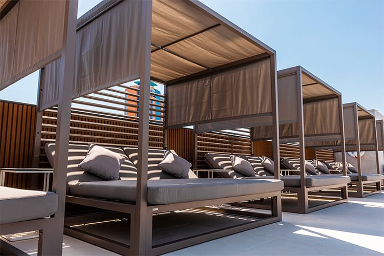 FLO Skypool - adults-only rooftop pool and bar in St Julian's, photo 6