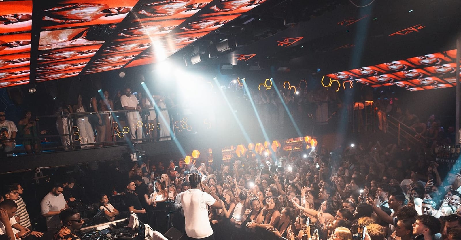 Hive Club - large nightclub and vip tables in St Julian's, photo 3