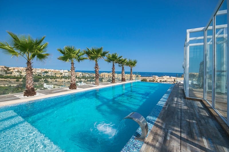 Infinity by Hugo's - rooftop pool deck and lounge in St Julian's, photo 1