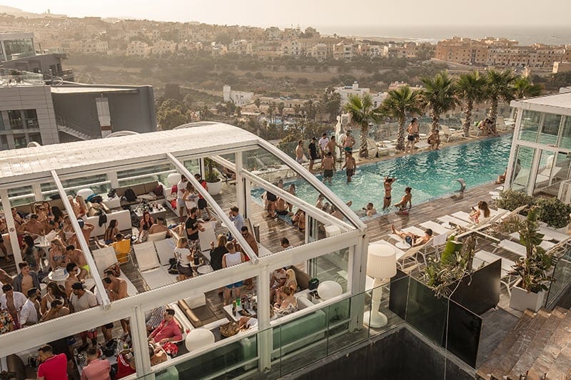Infinity by Hugo's - rooftop pool deck and lounge in St Julian's, photo 9