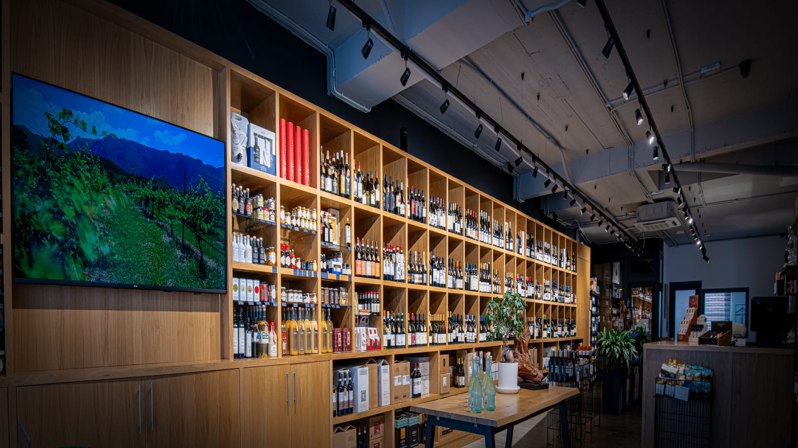 Kontrada Wines and Fine Foods - wine merchant and fine food shop in Balzan, photo 2