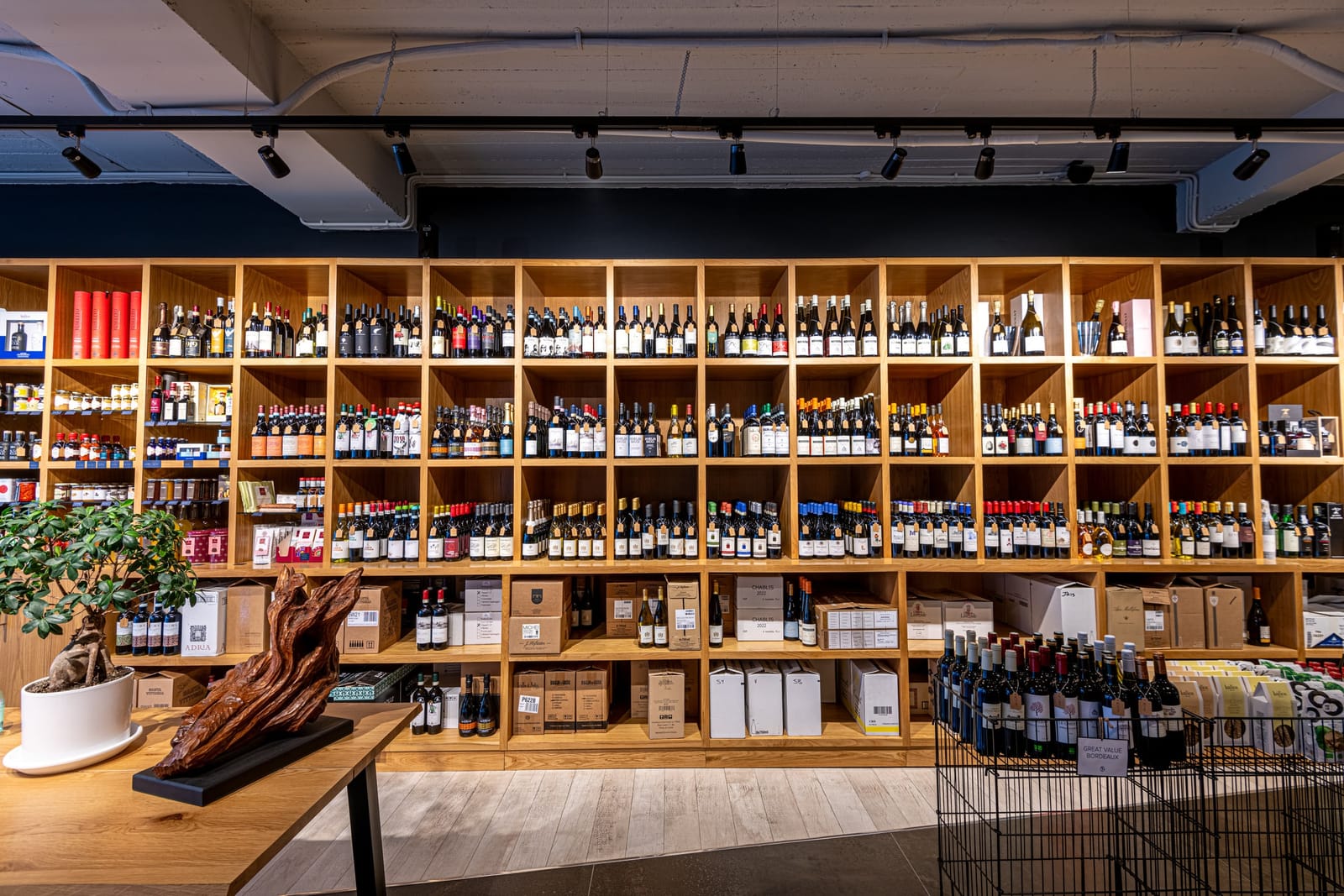Kontrada Wines and Fine Foods - wine merchant and fine food shop in Balzan, photo 3