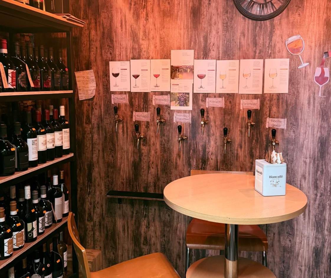 La Salumeria - italian deli and wine shop in Ħamrun, photo 2
