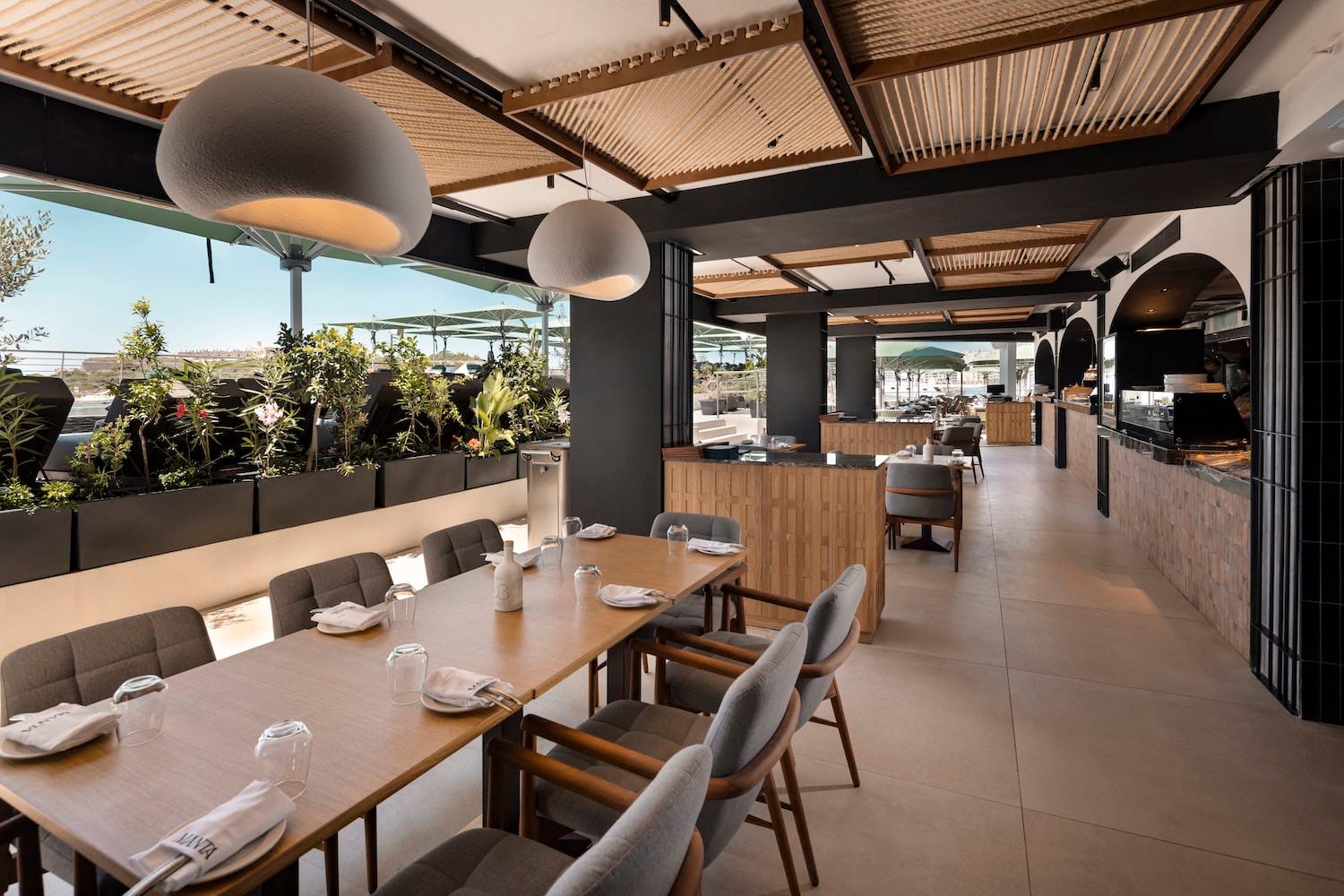 Manta - lido, heated pool and restaurant in Sliema, photo 1