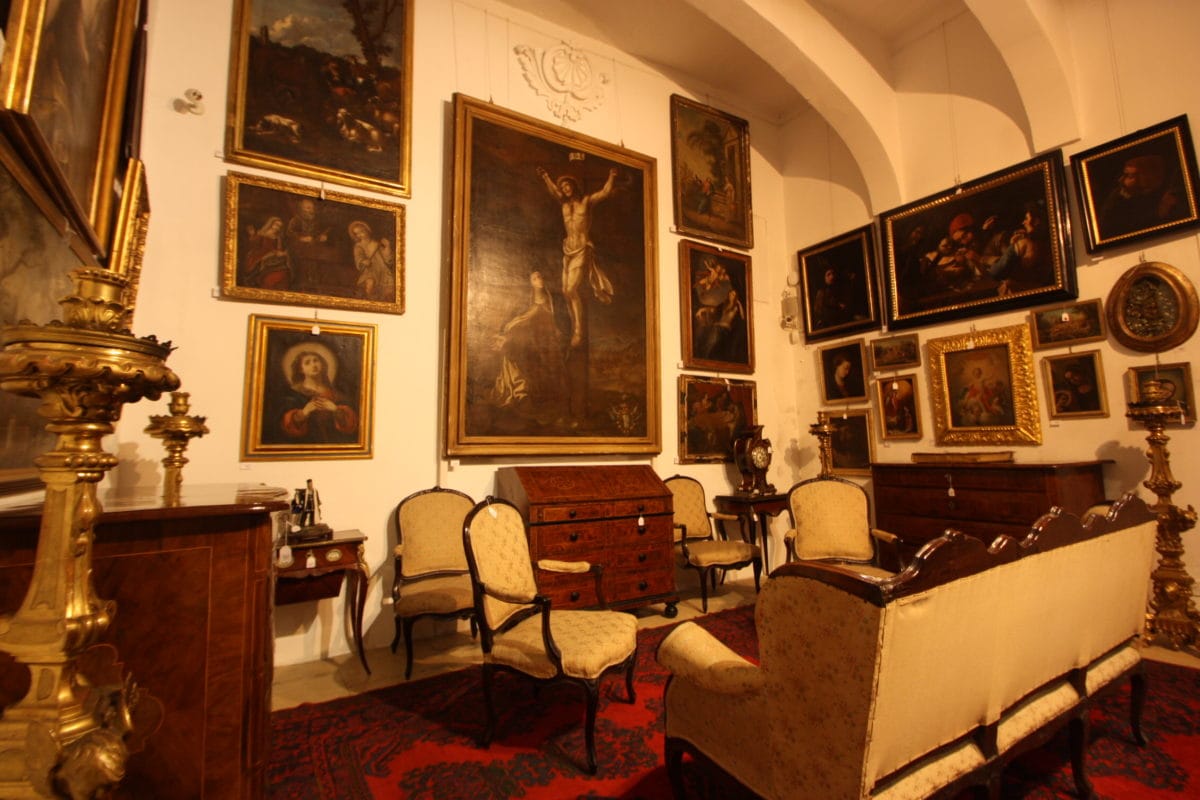 Obelisk Auctions - antiques and fine art auctioneers in Attard, photo 2