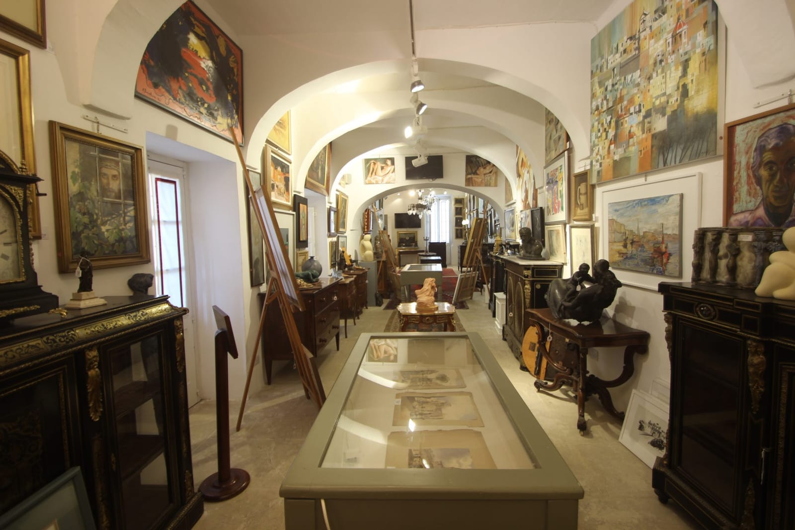 Obelisk Auctions - antiques and fine art auctioneers in Attard, photo 4