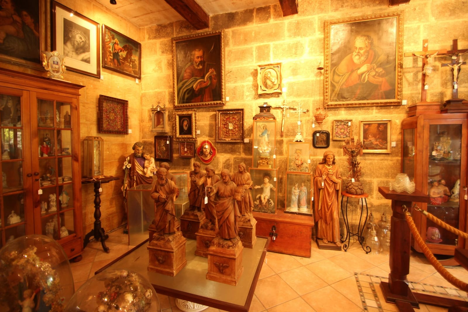 Obelisk Auctions - antiques and fine art auctioneers in Attard, photo 7