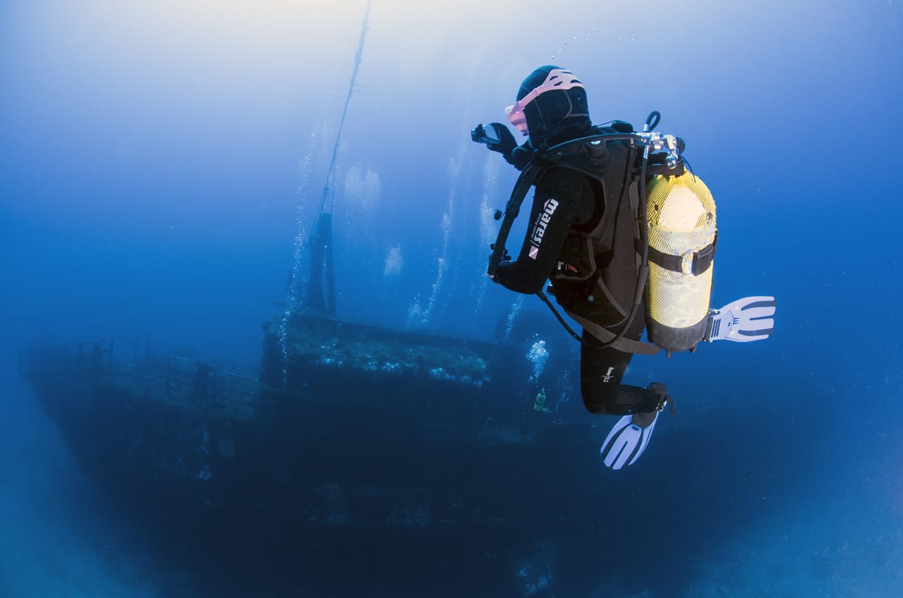 OrangeShark Diving Centre - padi dive centre and courses in Mellieħa, photo 4