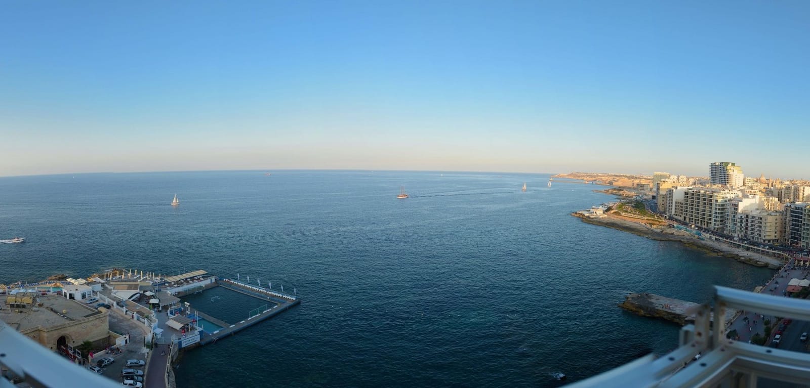 Preluna Beach Club - seafront lido and water sports club in Sliema, photo 2