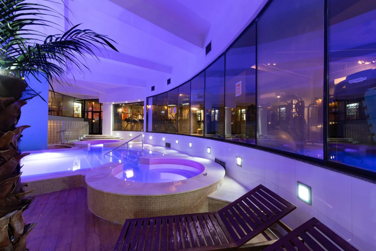 Preluna Beach Club - seafront lido and water sports club in Sliema, photo 5