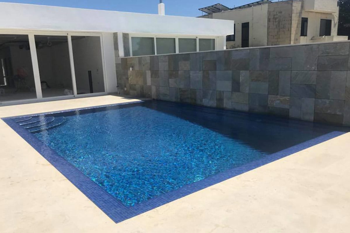 Simon Pools - swimming pool builders and maintenance in Naxxar, photo 6