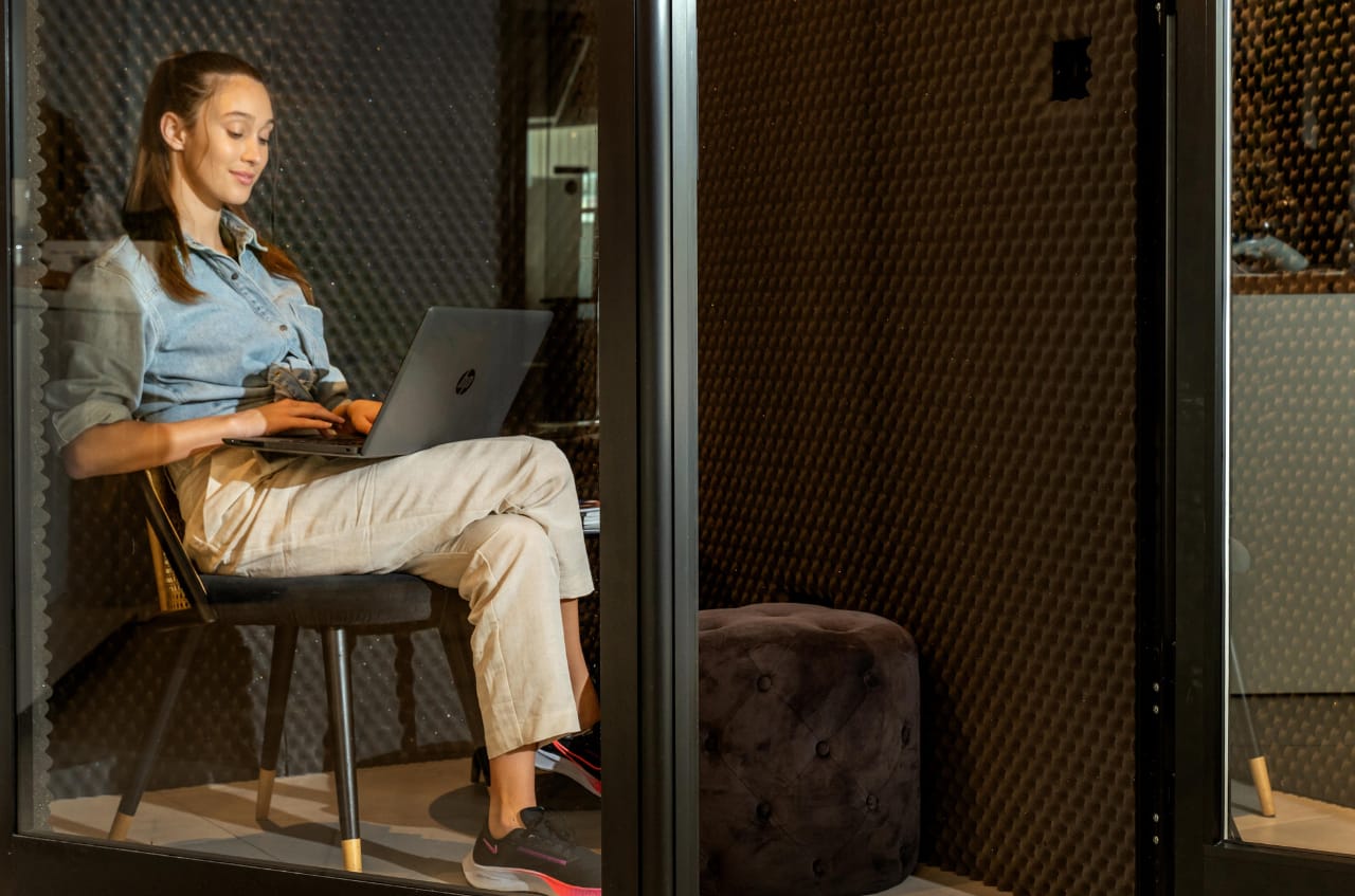 SOHO The Strand - flagship serviced offices and coworking in Gżira, photo 7
