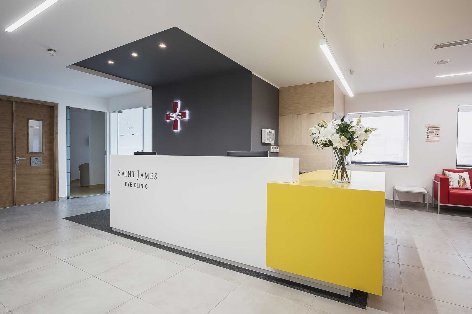 Saint James Eye Clinic - private eye laser and surgery clinic in Birkirkara, photo 1