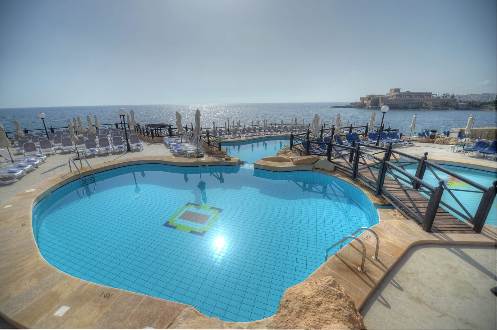 The Edge Lido - seaside lido and restaurant in St Julian's, photo 3
