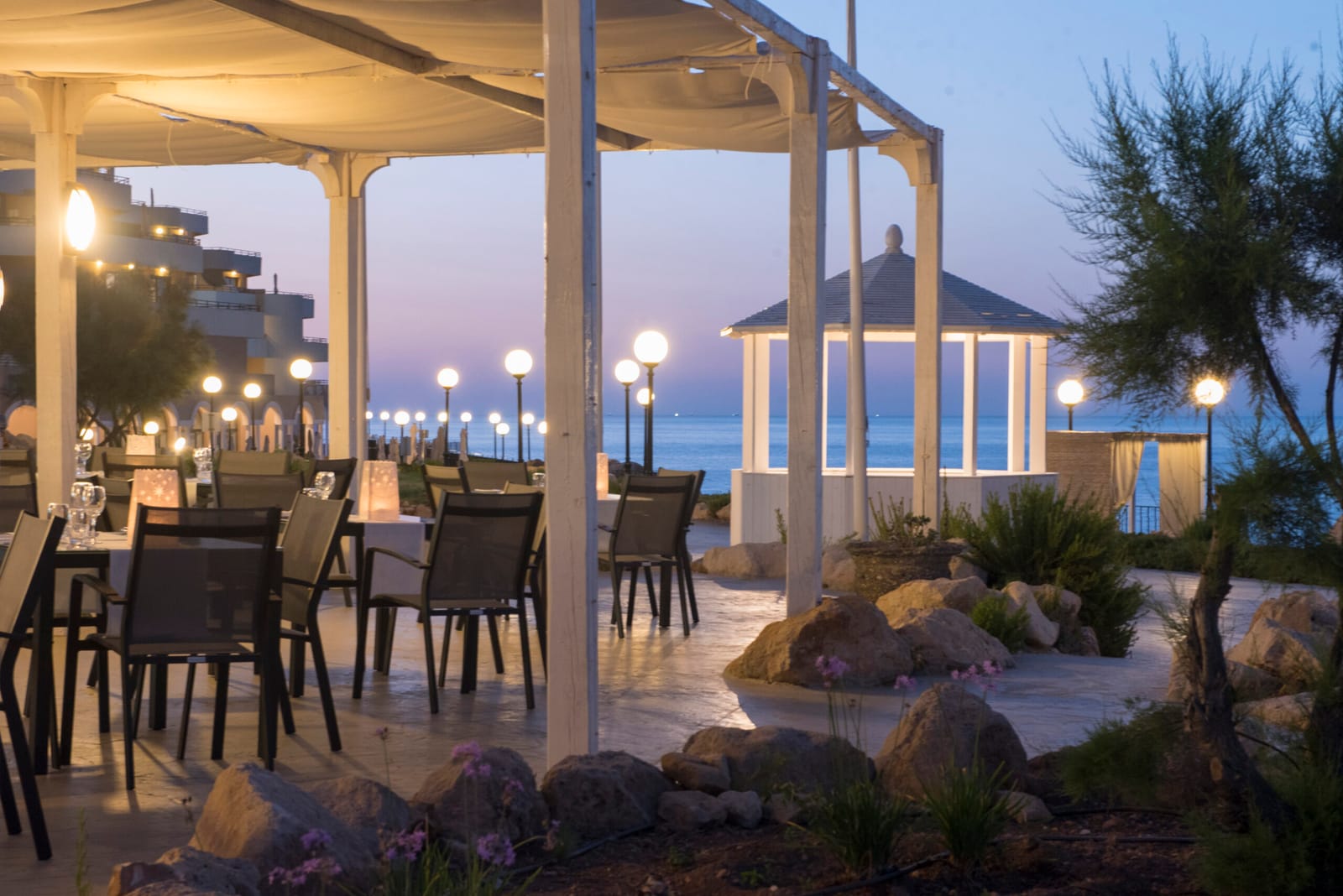 The Edge Lido - seaside lido and restaurant in St Julian's, photo 5