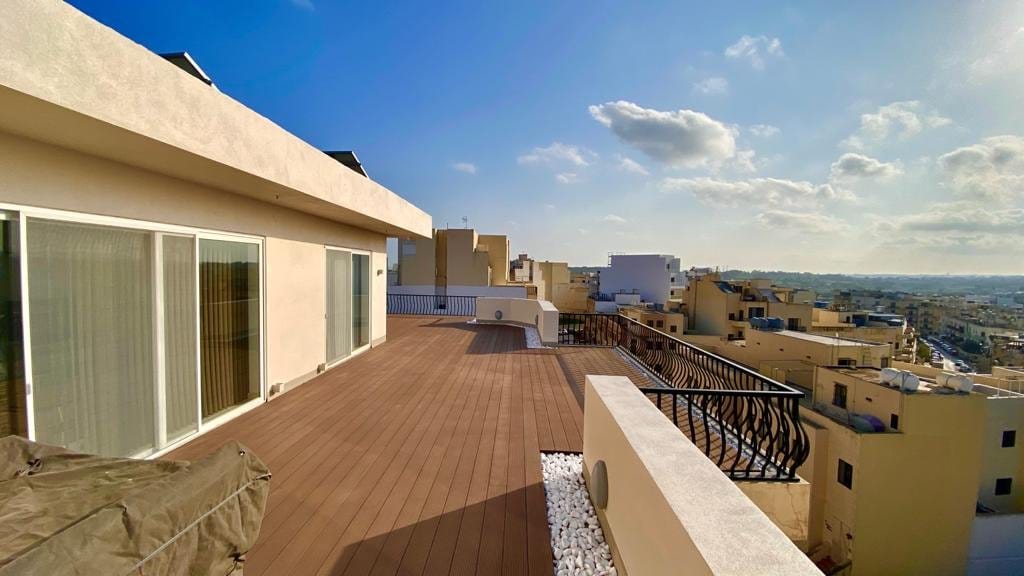 The Professionals - flooring, parquet and decking specialists in Qormi, photo 1