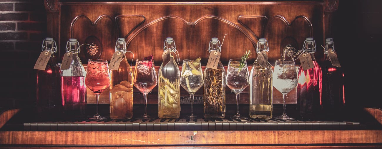 The Thirsty Barber - prohibition-style speakeasy cocktail bar in St Julian's, photo 9