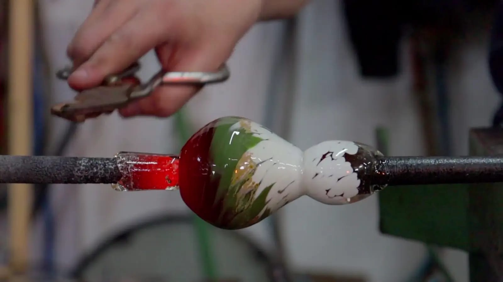 Valletta Glass - hand-blown maltese glass shop in Mdina, photo 1