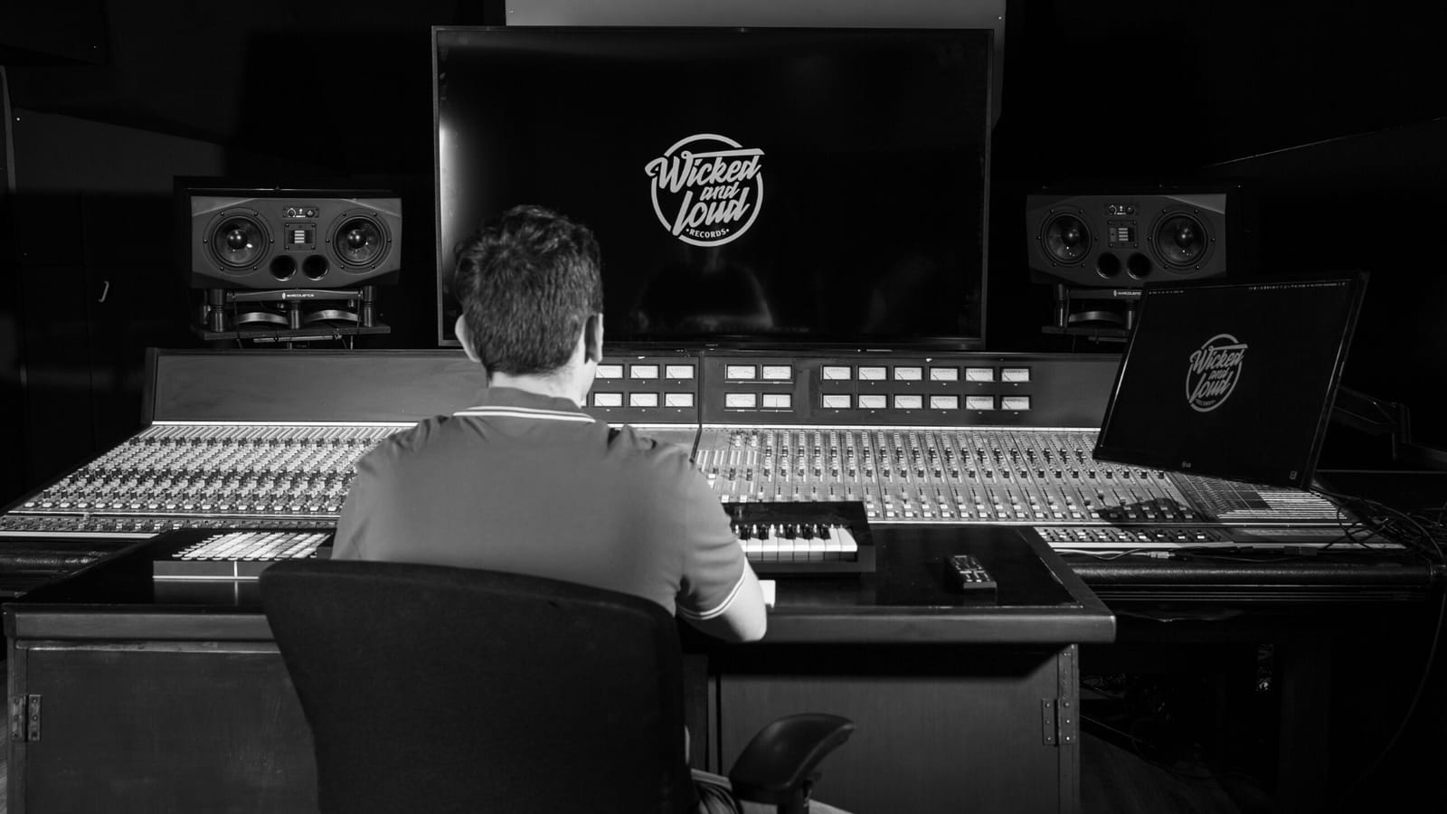 Wicked and Loud - music production and recording studio in Paola, photo 1