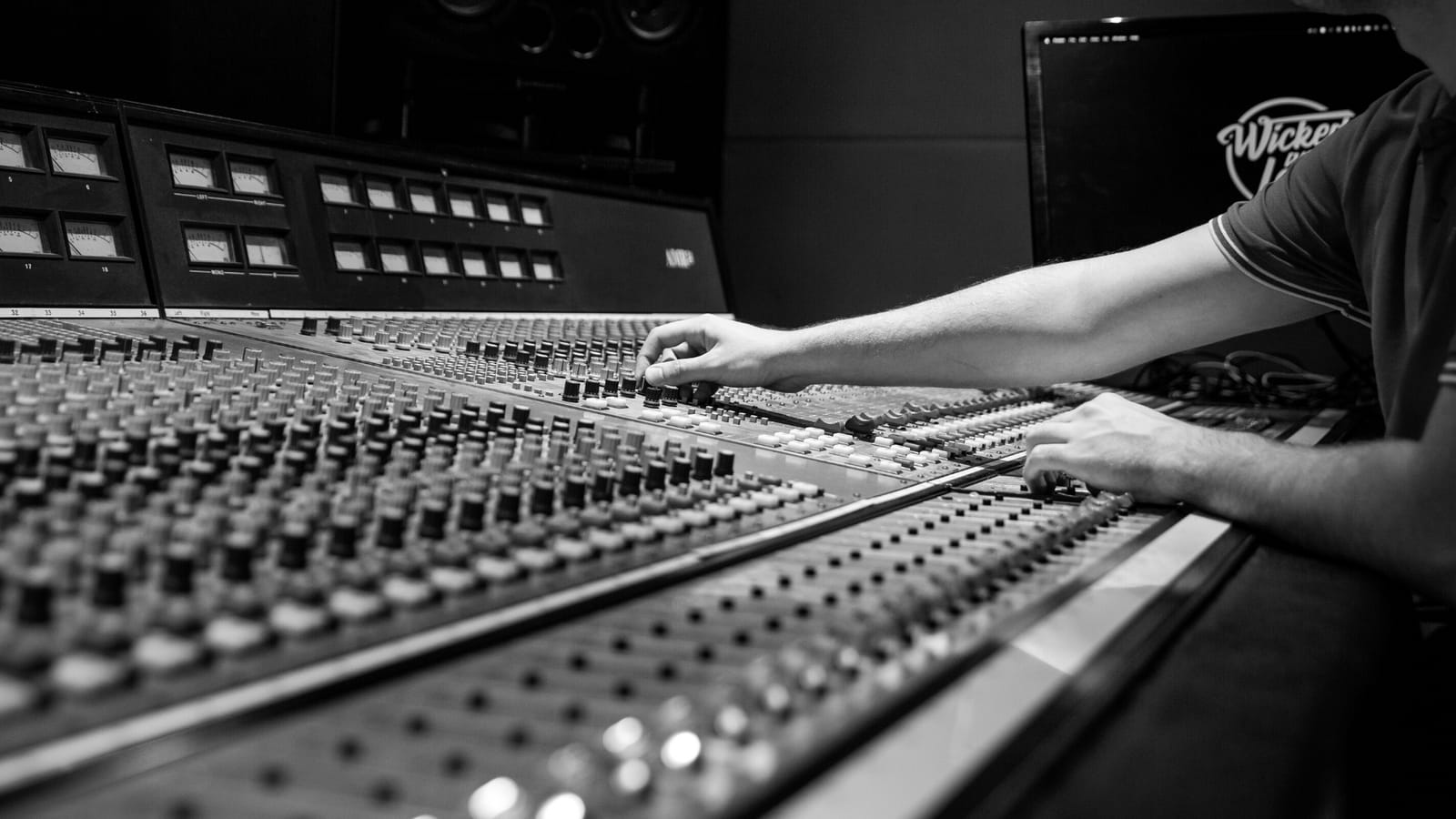 Wicked and Loud - music production and recording studio in Paola, photo 3