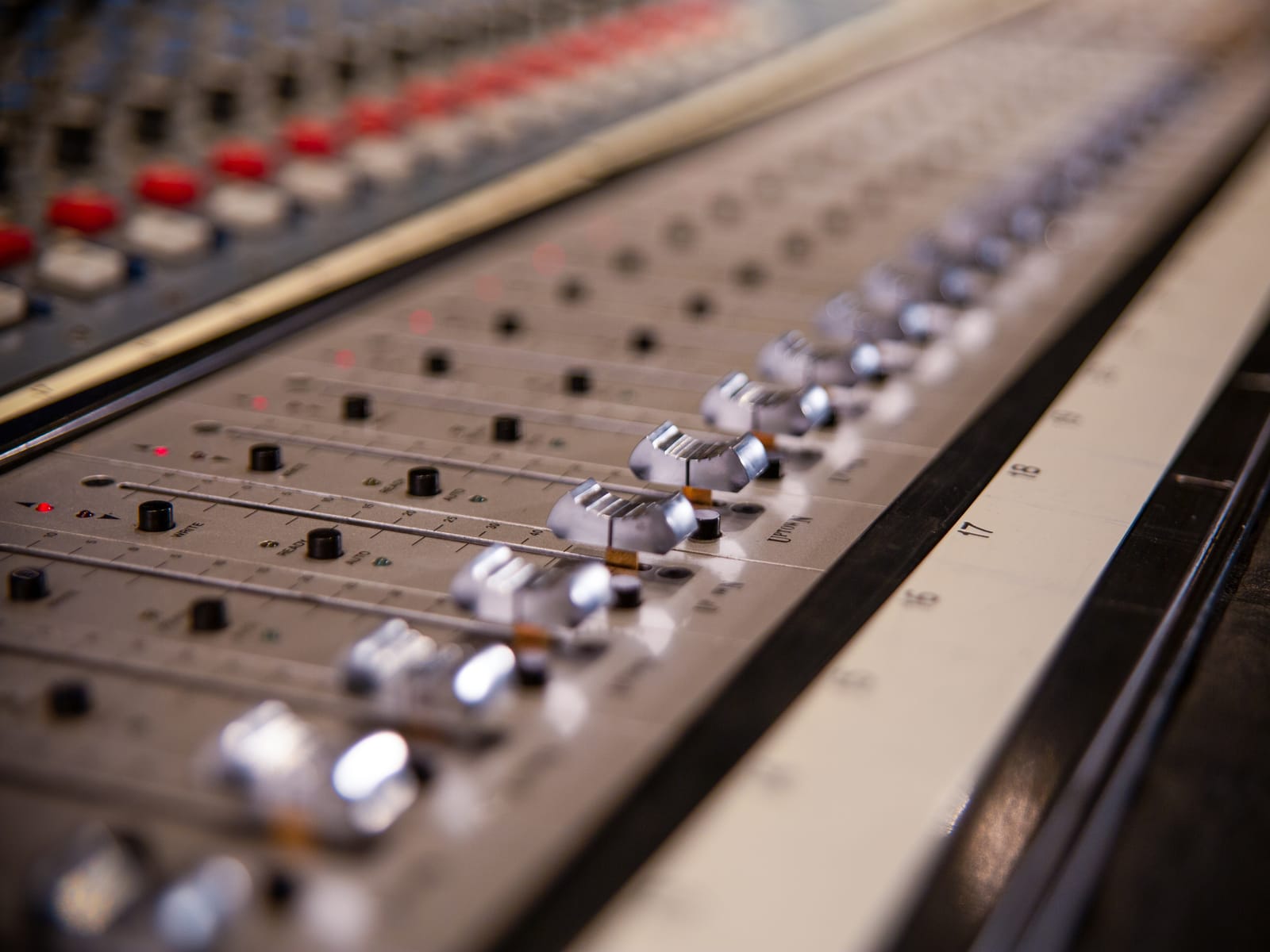 Wicked and Loud - music production and recording studio in Paola, photo 4
