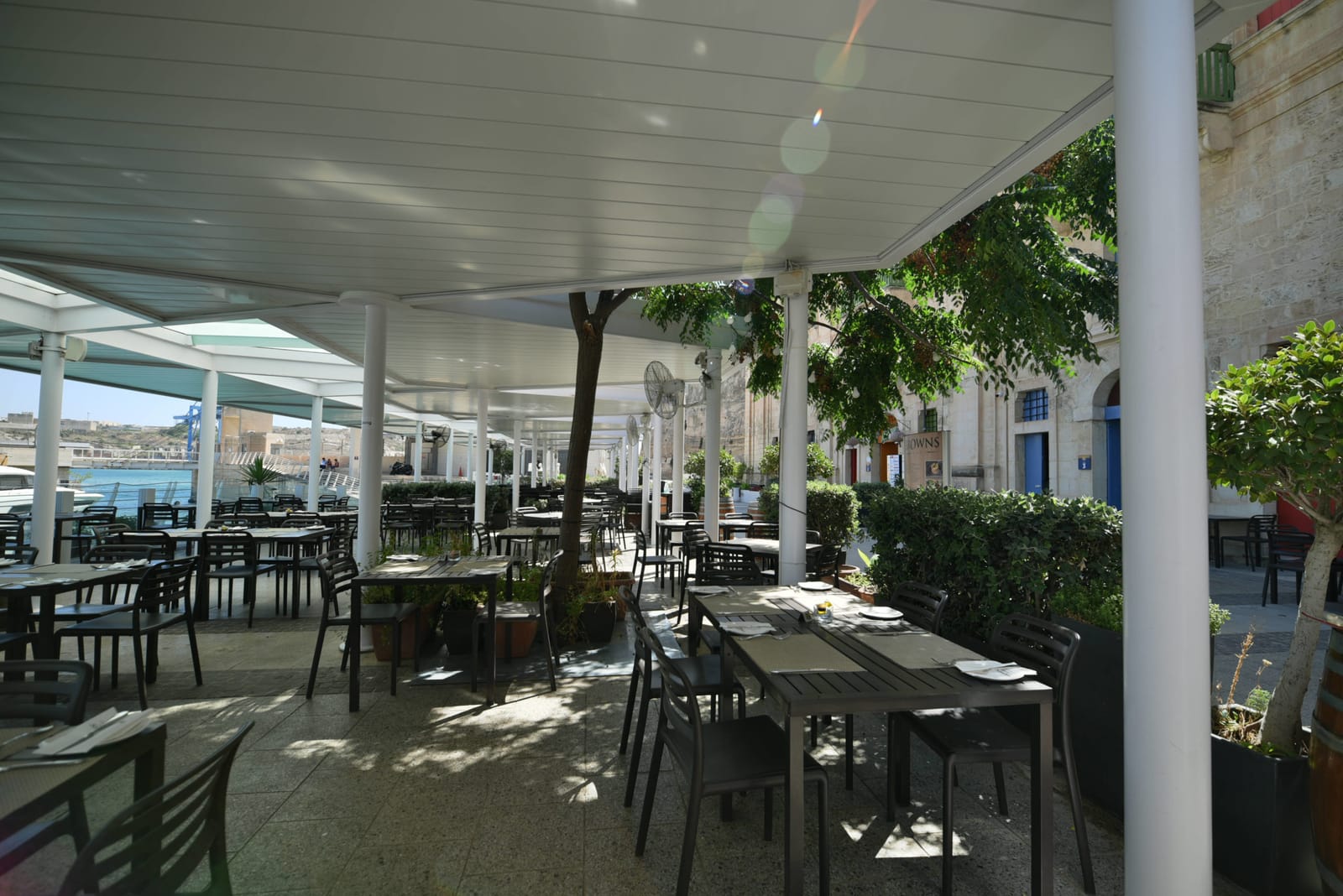 Browns Kitchen - Seafood and Steak restaurant in Floriana, Malta, photo 5