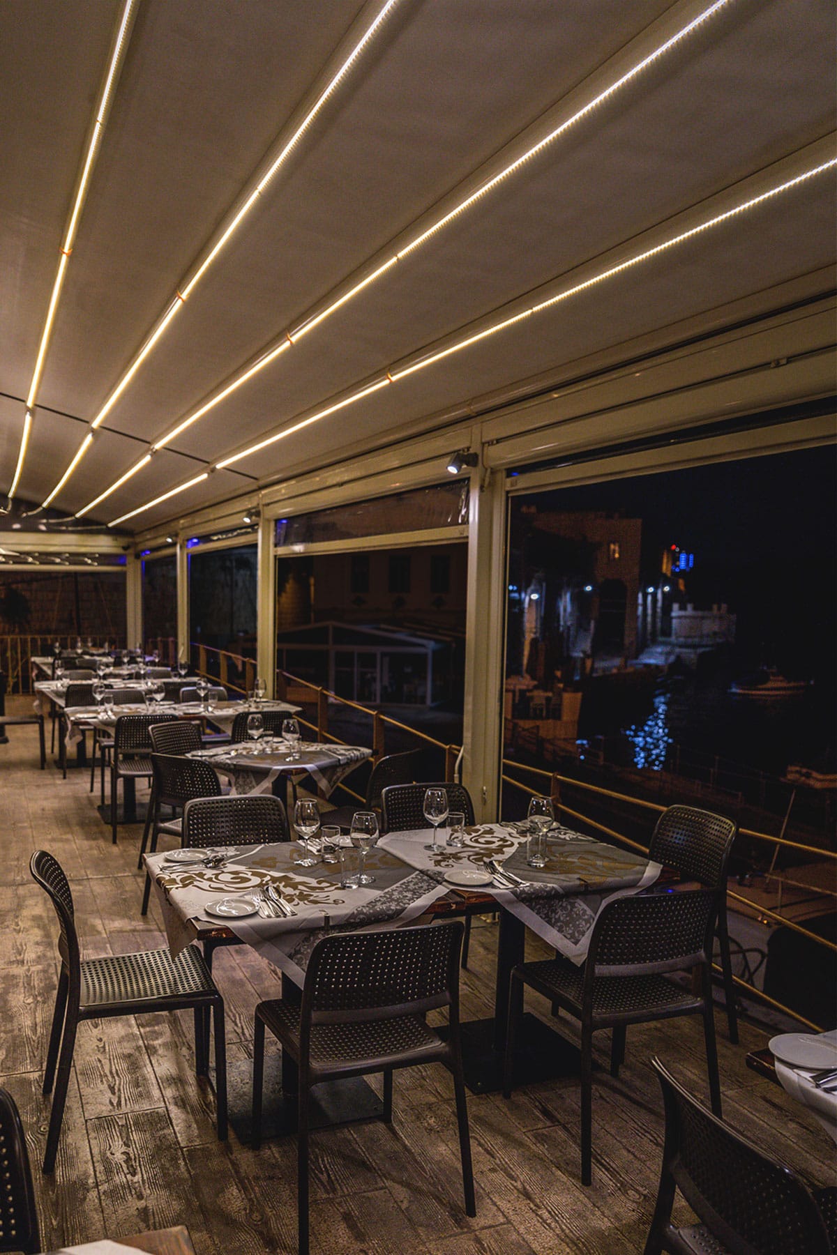 Cockney`s - Seafood restaurant in Valletta, Malta, photo 9