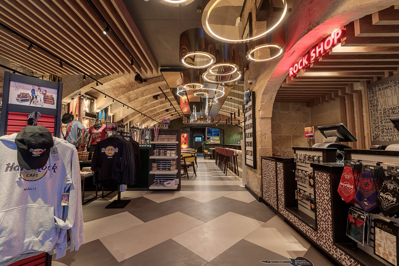 Hard Rock Cafe - American restaurant in Floriana, Malta, photo 2