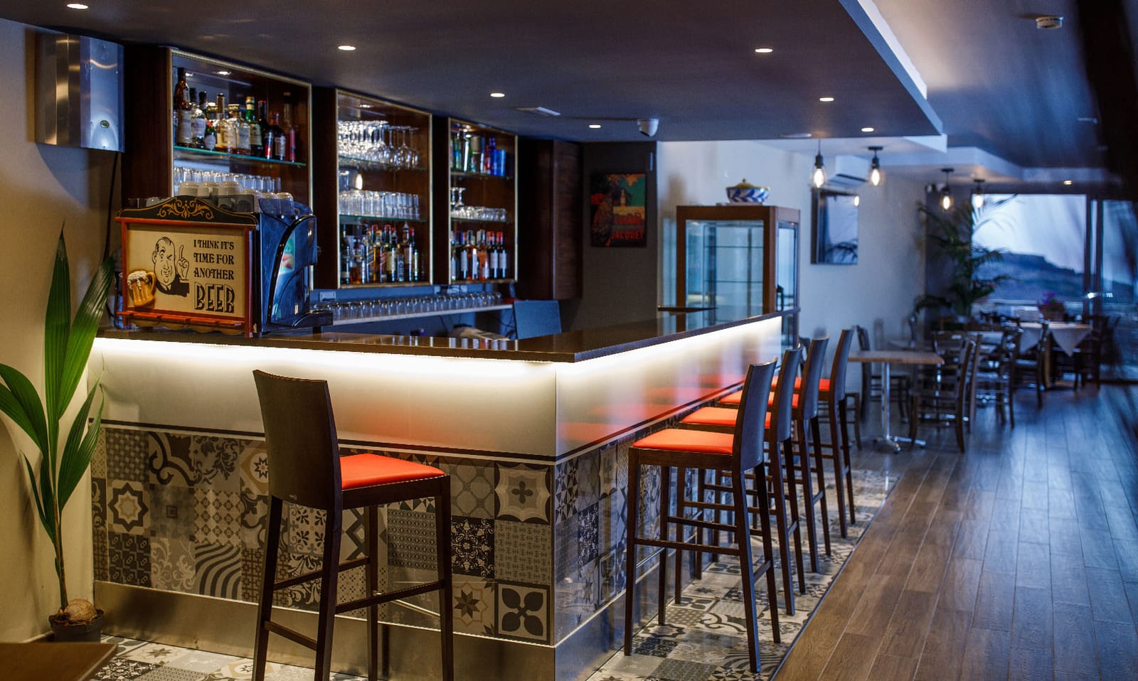 The View Bar and Kitchen - Mediterranean restaurant in Żebbuġ, Gozo, photo 3
